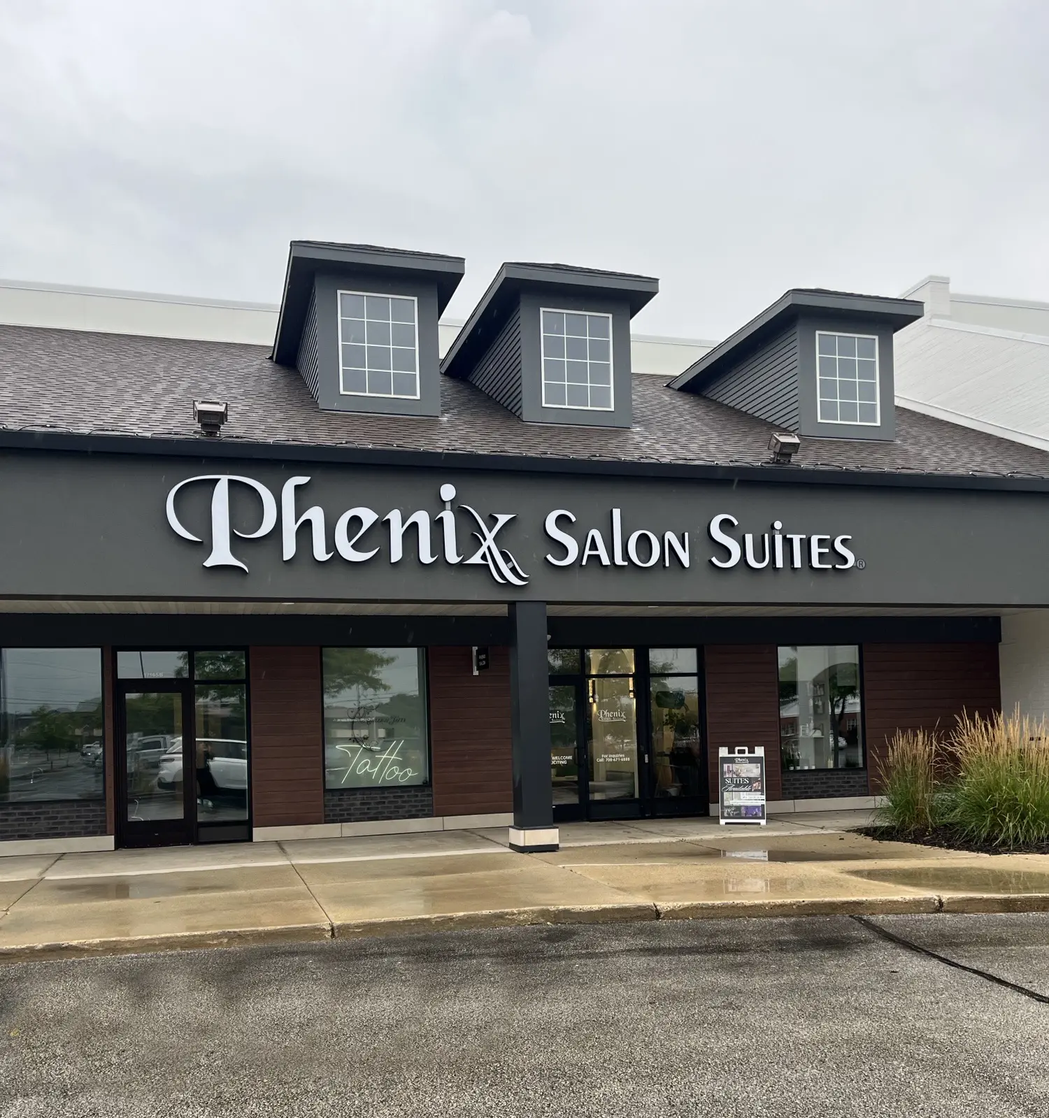 Exterior image of Phenix Salon Suites in Brookfield, WI